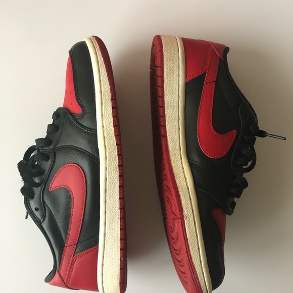 Nike Air Jordan 1 Low “ BRED” Size 8.5 VNDS - Picture 2 of 7
